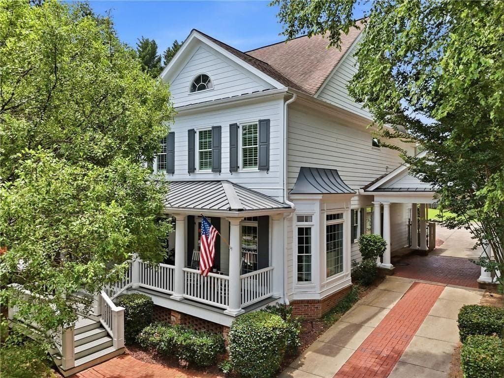 5 bedroom, 6 bathroom, 4,866 sq ft single family residence for sale at 3901 Hazelhurst Drive, Marietta, GA 30066 — photo 2