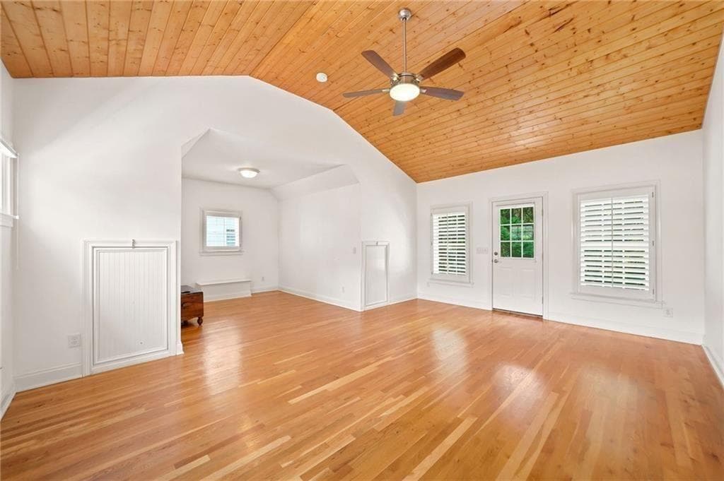 5 bedroom, 6 bathroom, 4,866 sq ft single family residence for sale at 3901 Hazelhurst Drive, Marietta, GA 30066 — photo 4
