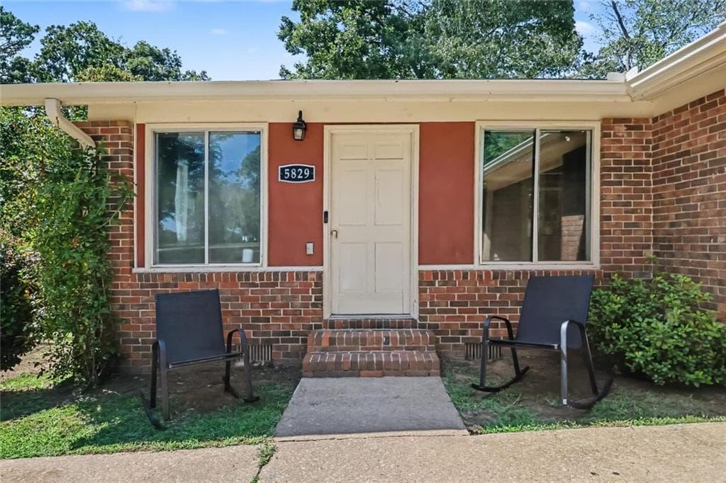 4 bedroom, 2 bathroom, 1,712 sq ft single family residence for sale at 5829 Clarks Bridge Road, Clermont, GA 30527 — photo 6