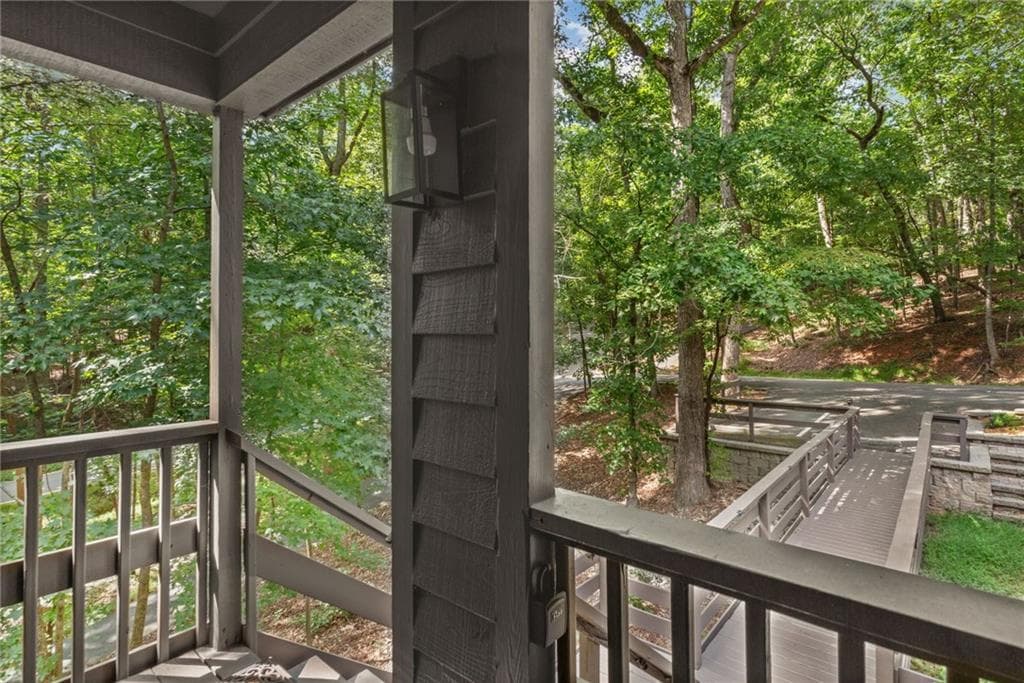 3 bedroom, 2 bathroom, 1,576 sq ft condominium for sale at 20 Sconti Ridge 402, Big Canoe, GA 30143 — photo 3