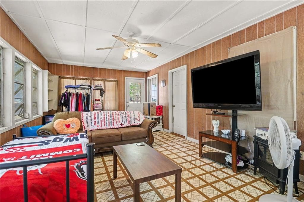 4 bedroom, 2 bathroom, 1,712 sq ft single family residence for sale at 5829 Clarks Bridge Road, Clermont, GA 30527 — photo 8