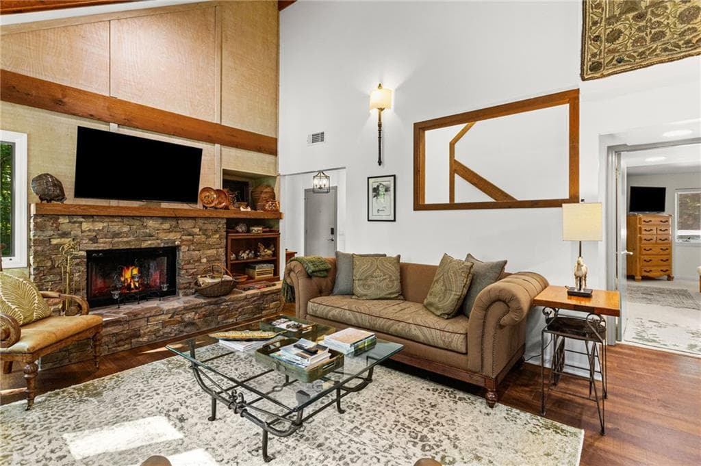 3 bedroom, 2 bathroom, 1,576 sq ft condominium for sale at 20 Sconti Ridge 402, Big Canoe, GA 30143 — photo 8