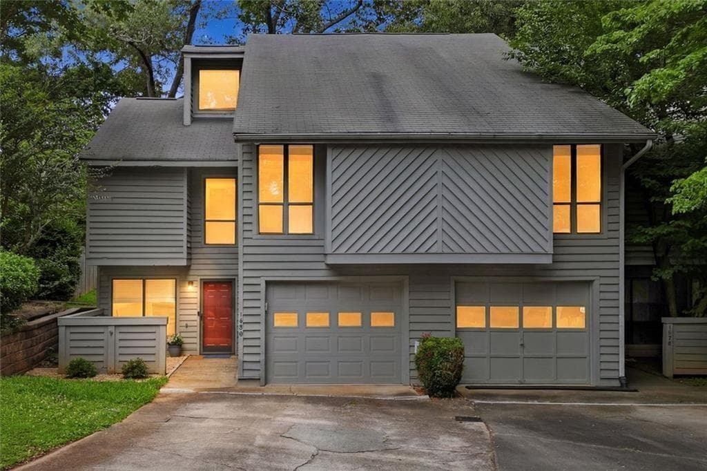 2 bedroom, 2 bathroom, 1,352 sq ft townhouse for sale at 1098 Creatwood Place, Smyrna, GA 30080 — photo 2