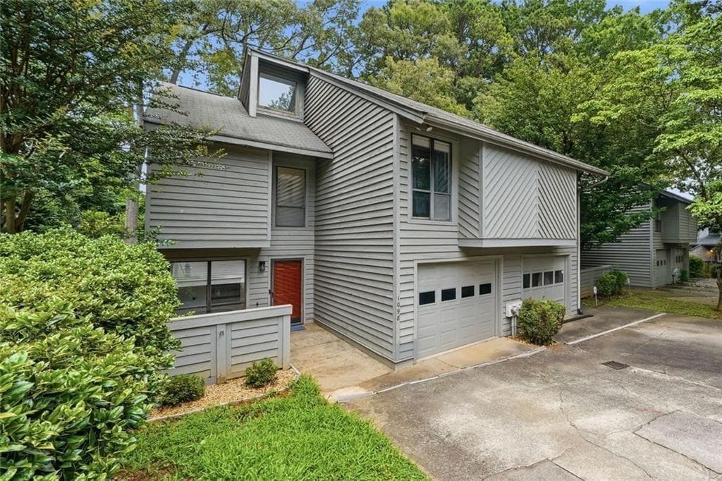 2 bedroom, 2 bathroom, 1,352 sq ft townhouse for sale at 1098 Creatwood Place, Smyrna, GA 30080 — photo 3