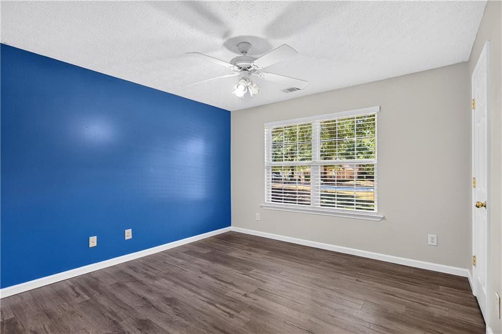 3 bedroom, 2 bathroom, 1,532 sq ft single family residence for sale at 316 Cobb Court, Hampton, GA 30228 — photo 8