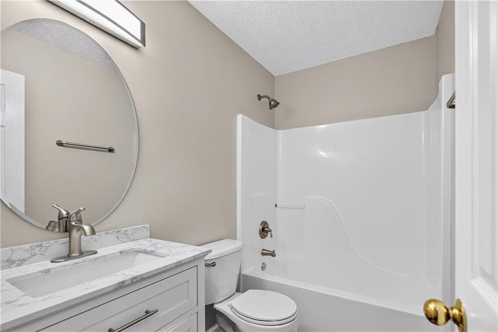 3 bedroom, 2 bathroom, 1,532 sq ft single family residence for sale at 316 Cobb Court, Hampton, GA 30228 — photo 9