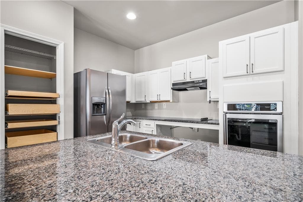 2 bedroom, 2 bathroom, 1,372 sq ft townhouse for sale at 410 Rockview Drive, Canton, GA 30114 — photo 8