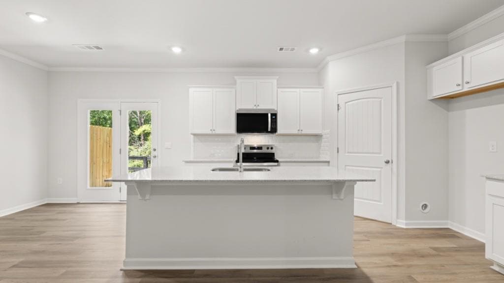 3 bedroom, 3 bathroom, 1,877 sq ft single family residence for sale at 4196 Kestrel Court, Gainesville, GA 30506 — photo 5