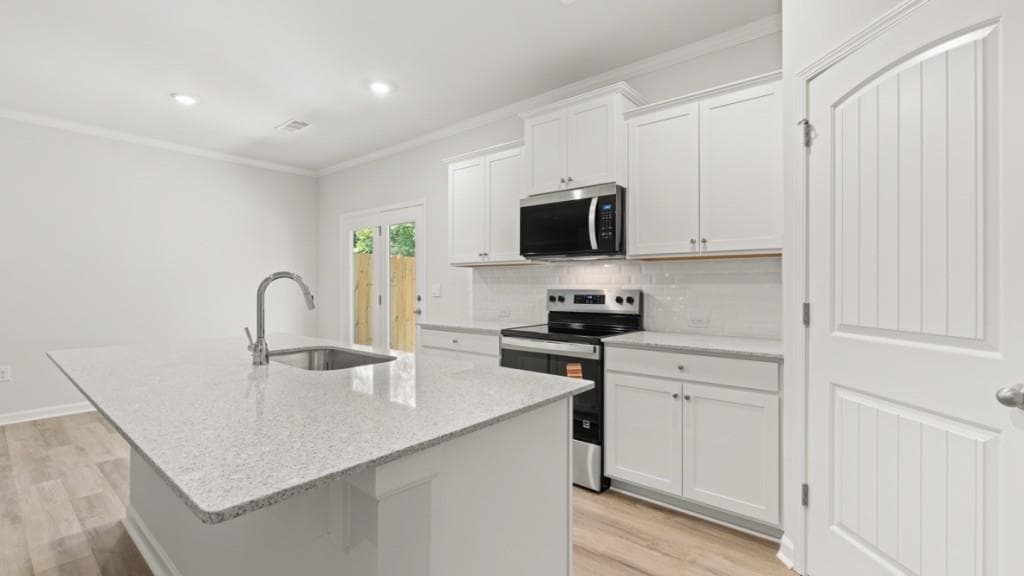 3 bedroom, 3 bathroom, 1,877 sq ft single family residence for sale at 4196 Kestrel Court, Gainesville, GA 30506 — photo 6