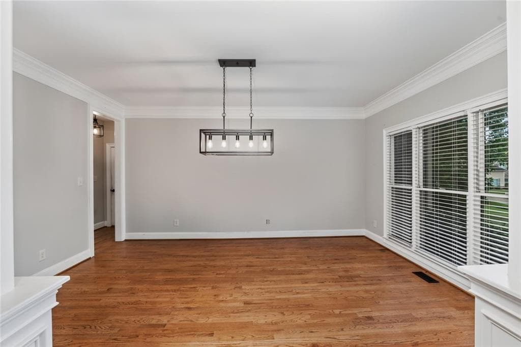5 bedroom, 4 bathroom, 4,926 sq ft single family residence for sale at 505 Rabun Court, Canton, GA 30115 — photo 4