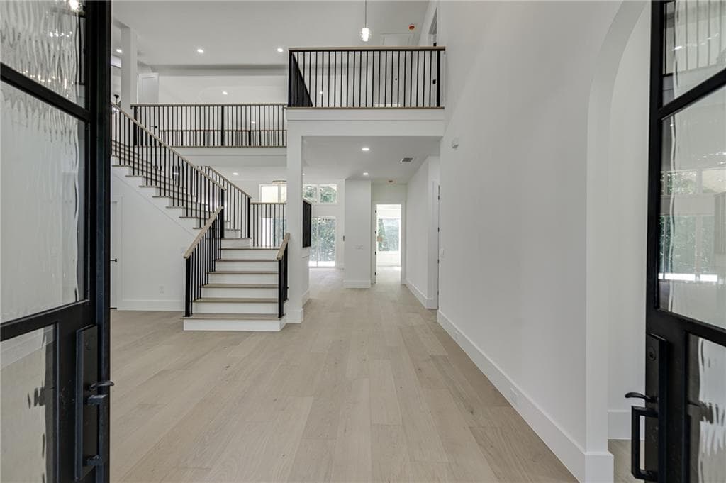 4 bedroom, 5 bathroom, 6,469 sq ft single family residence for sale at 5222 L J Martin Drive, Gainesville, GA 30507 — photo 6