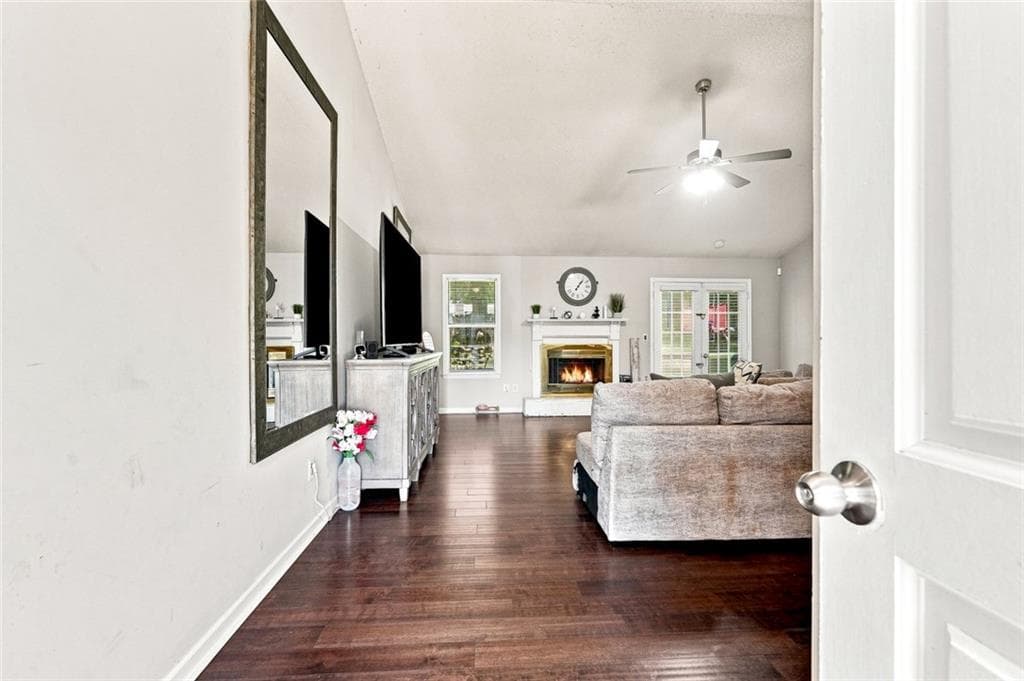 3 bedroom, 2 bathroom, 2,064 sq ft single family residence for sale at 300 Leigh Kay Drive, Lawrenceville, GA 30046 — photo 5