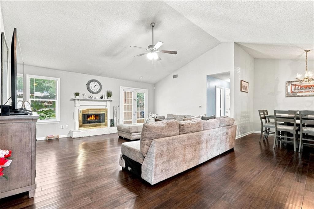 3 bedroom, 2 bathroom, 2,064 sq ft single family residence for sale at 300 Leigh Kay Drive, Lawrenceville, GA 30046 — photo 10