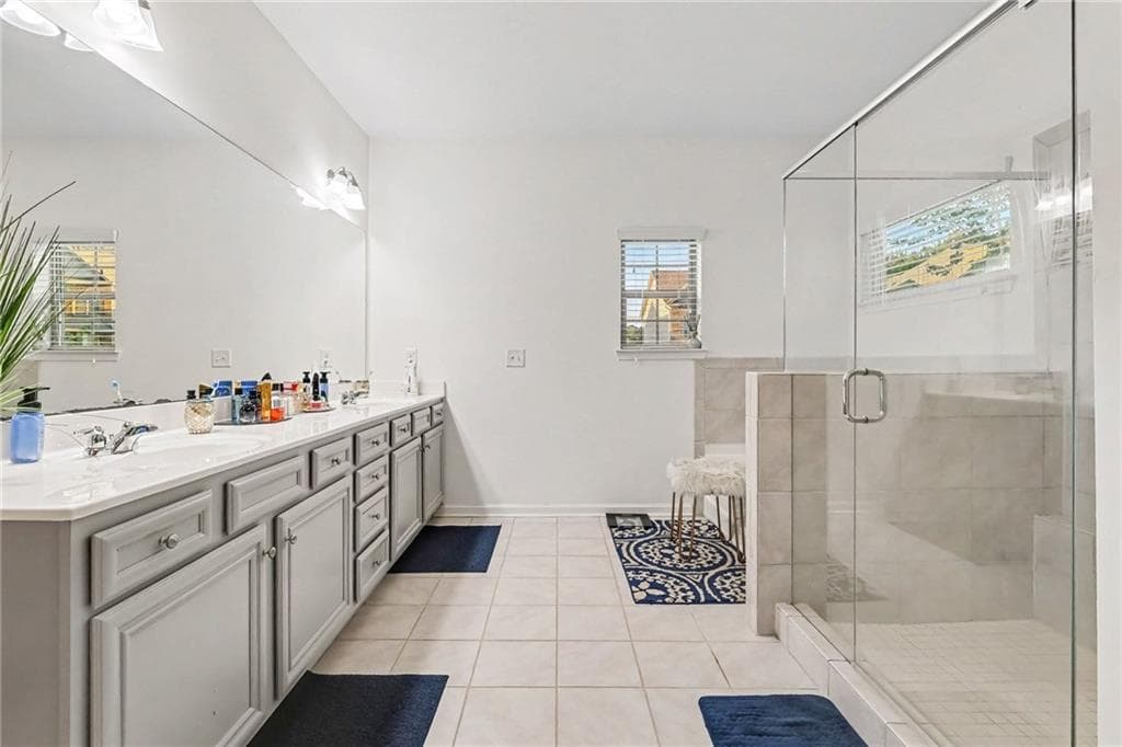 6 bedroom, 4 bathroom, 4,122 sq ft single family residence for sale at 5219 Tye Trail, Fairburn, GA 30213 — photo 6