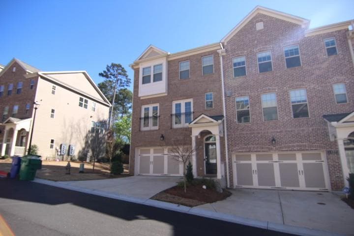 4 bedroom, 4 bathroom, 2,407 sq ft townhouse for rent at 1329 Rosen Road 35, Brookhaven, GA 30319 for $4,150 a month — photo 1 of 28
