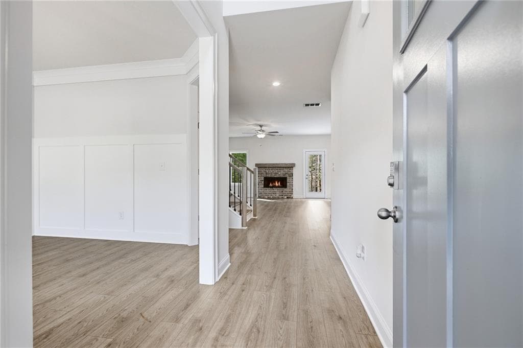 4 bedroom, 4 bathroom, 2,800 sq ft single family residence for sale at 105 Southview Drive, Ellenwood, GA 30294 — photo 7