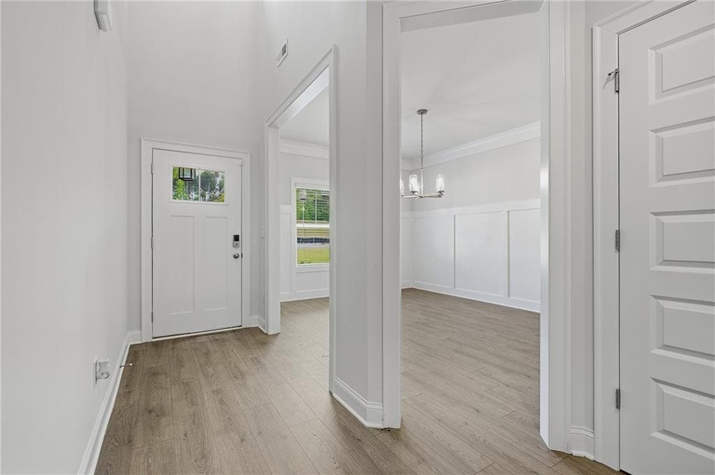 4 bedroom, 4 bathroom, 2,800 sq ft single family residence for sale at 105 Southview Drive, Ellenwood, GA 30294 — photo 8