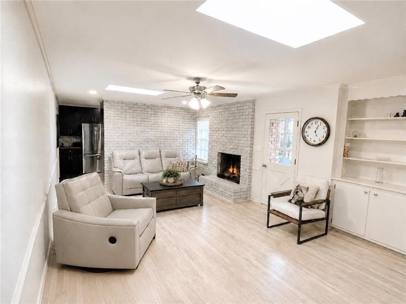 5 bedroom, 3 bathroom, 2,088 sq ft single family residence for sale at 381 Chicopee Drive, Marietta, GA 30060 — photo 9