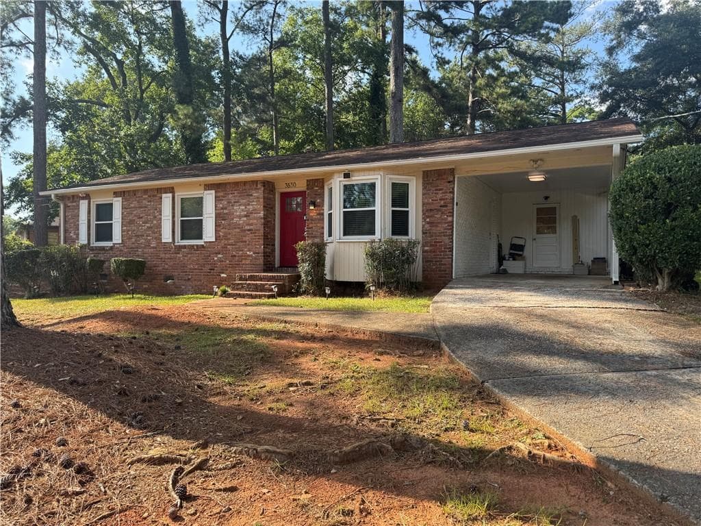 3 bedroom, 2 bathroom, 1,141 sq ft single family residence for sale at 3530 Kenland Road, Smyrna, GA 30082 — photo 4