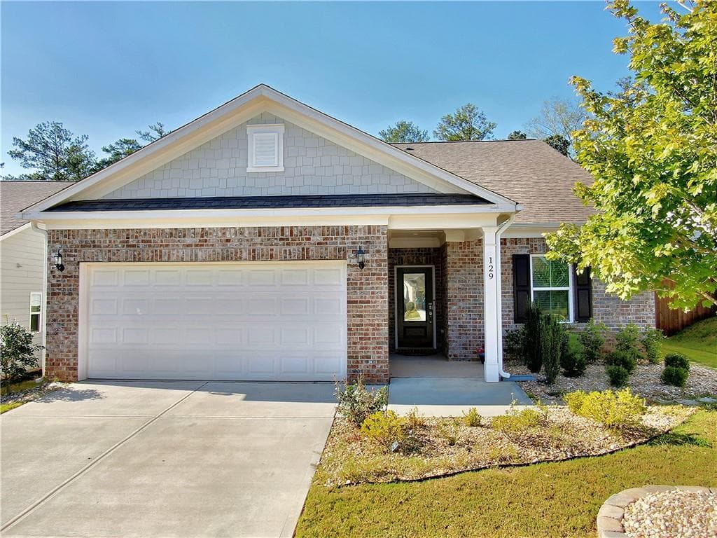 4 bedroom, 3 bathroom, 2,591 sq ft single family residence for sale at 129 Park Lane, Fairburn, GA 30213 — photo 2