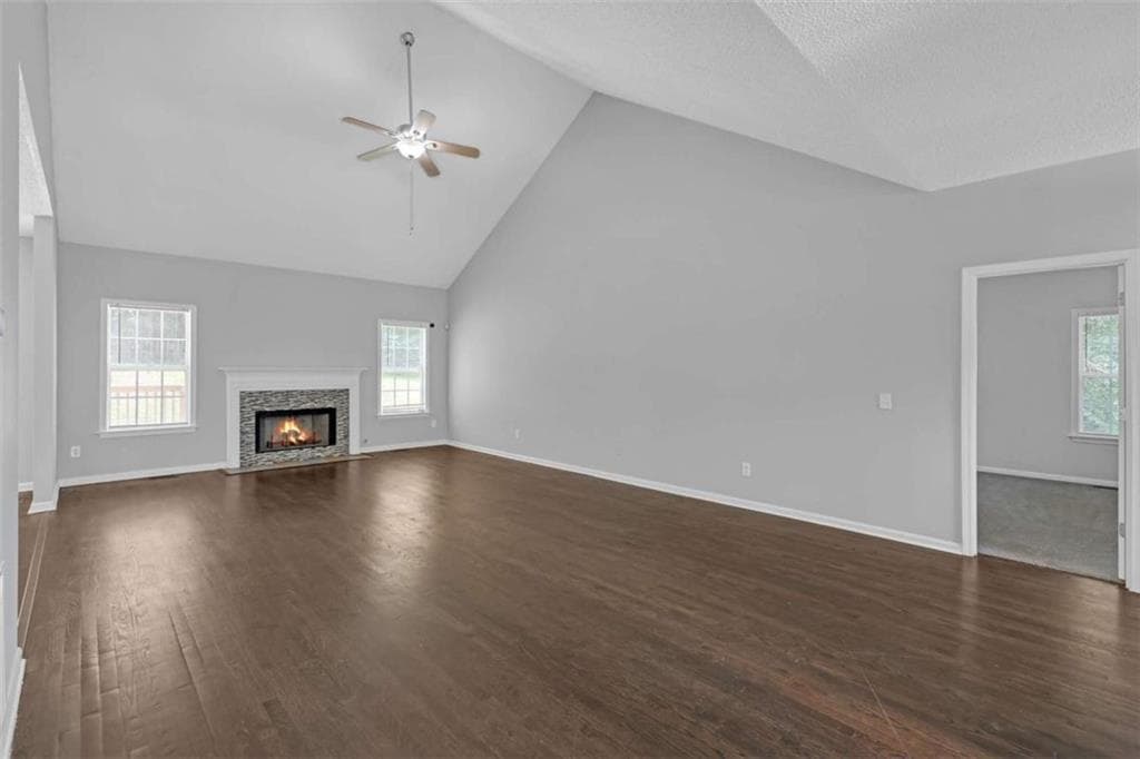 4 bedroom, 2 bathroom, 2,105 sq ft single family residence for sale at 2698 Old Stagecoach Way, Douglasville, GA 30135 — photo 4