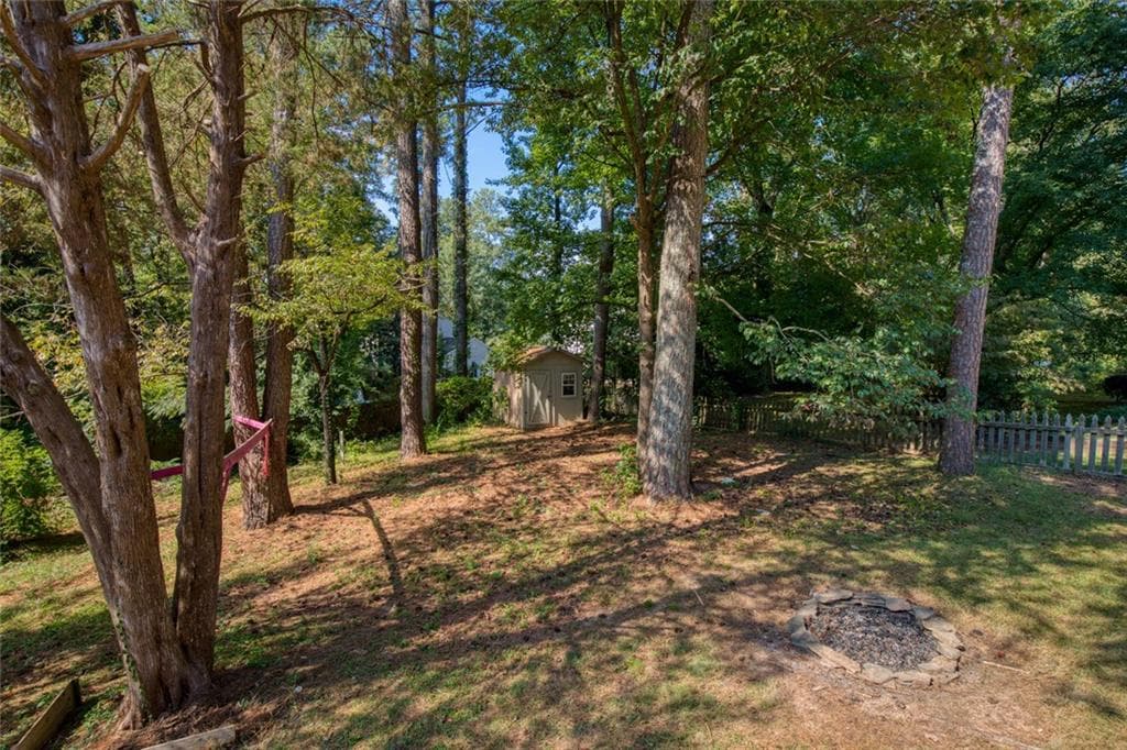 3 bedroom, 2 bathroom, 1,272 sq ft single family residence for sale at 2494 Rhoanoke Drive, Duluth, GA 30096 — photo 9