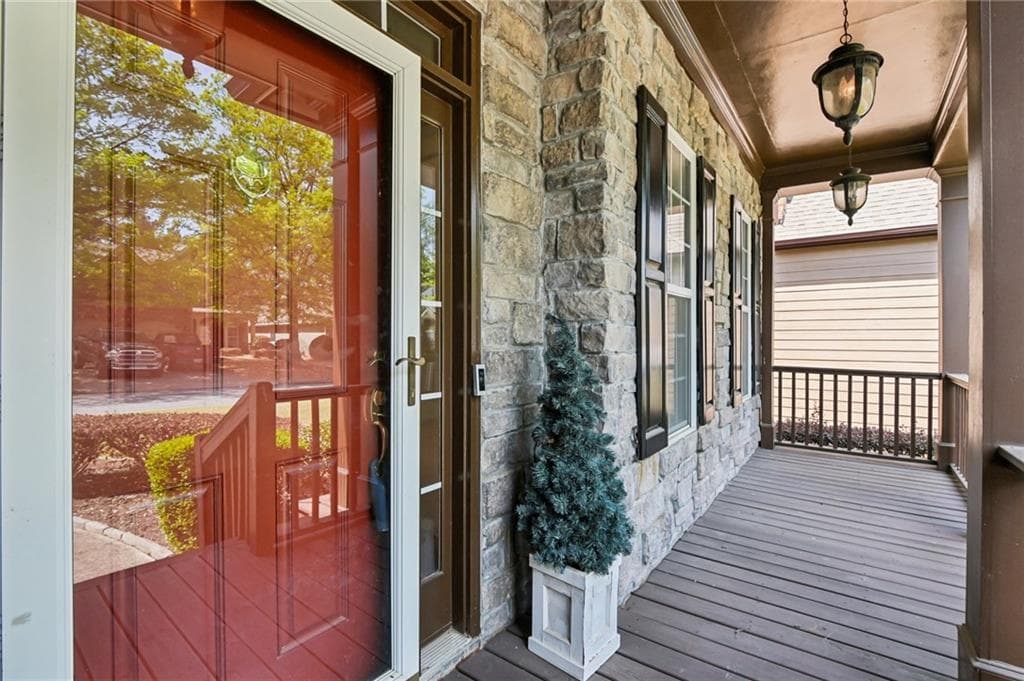 6 bedroom, 6 bathroom, 5,200 sq ft single family residence for sale at 3180 The Commons Drive, Cumming, GA 30041 — photo 5