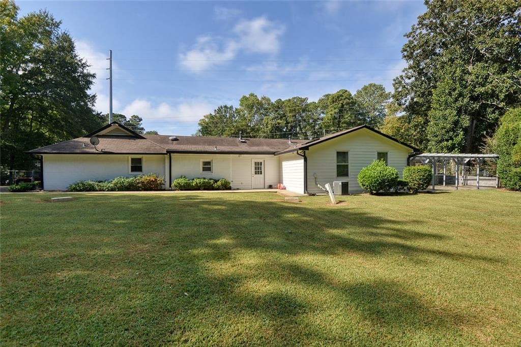 4 bedroom, 5 bathroom, 2,446 sq ft single family residence for sale at 3605 Shallowford Road, Marietta, GA 30062 — photo 4