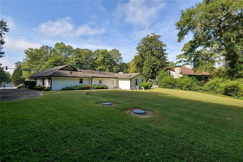 4 bedroom, 5 bathroom, 2,446 sq ft single family residence for sale at 3605 Shallowford Road, Marietta, GA 30062 — photo 6