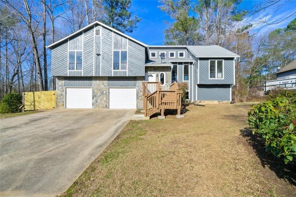 4 bedroom, 3 bathroom, 2,340 sq ft single family residence for sale at 2673 Deerfield Circle, Marietta, GA 30064