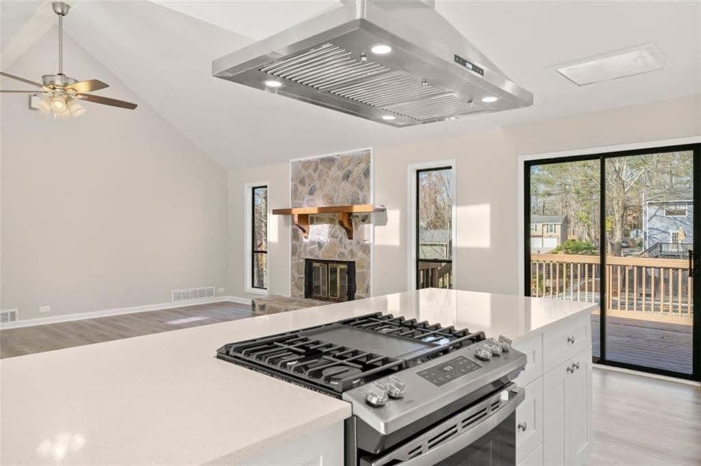 4 bedroom, 3 bathroom, 2,340 sq ft single family residence for sale at 2673 Deerfield Circle, Marietta, GA 30064 — photo 5