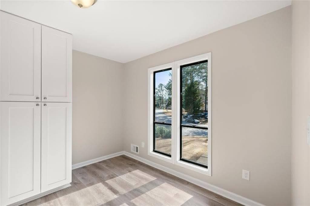 4 bedroom, 3 bathroom, 2,340 sq ft single family residence for sale at 2673 Deerfield Circle, Marietta, GA 30064 — photo 8