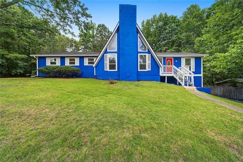 4 bedroom, 3 bathroom, 2,923 sq ft single family residence for sale at 3202 Beaver Drive, Douglasville, GA 30135