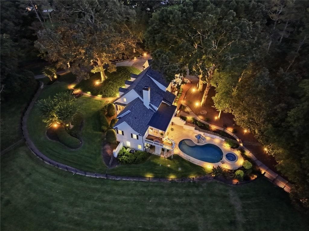 5 bedroom, 5 bathroom, 6,115 sq ft single family residence for sale at 565 Old Lathemtown Road, Canton, GA 30115 — photo 2