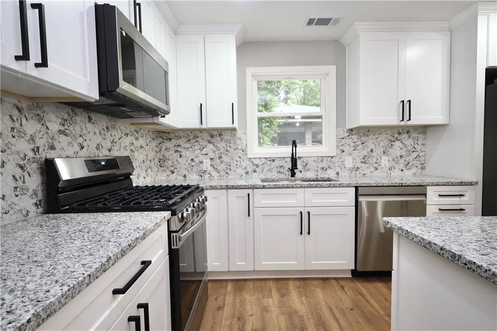3 bedroom, 2 bathroom, 1,315 sq ft single family residence for sale at 3941 Canterbury Walk, Douglasville, GA 30135 — photo 8