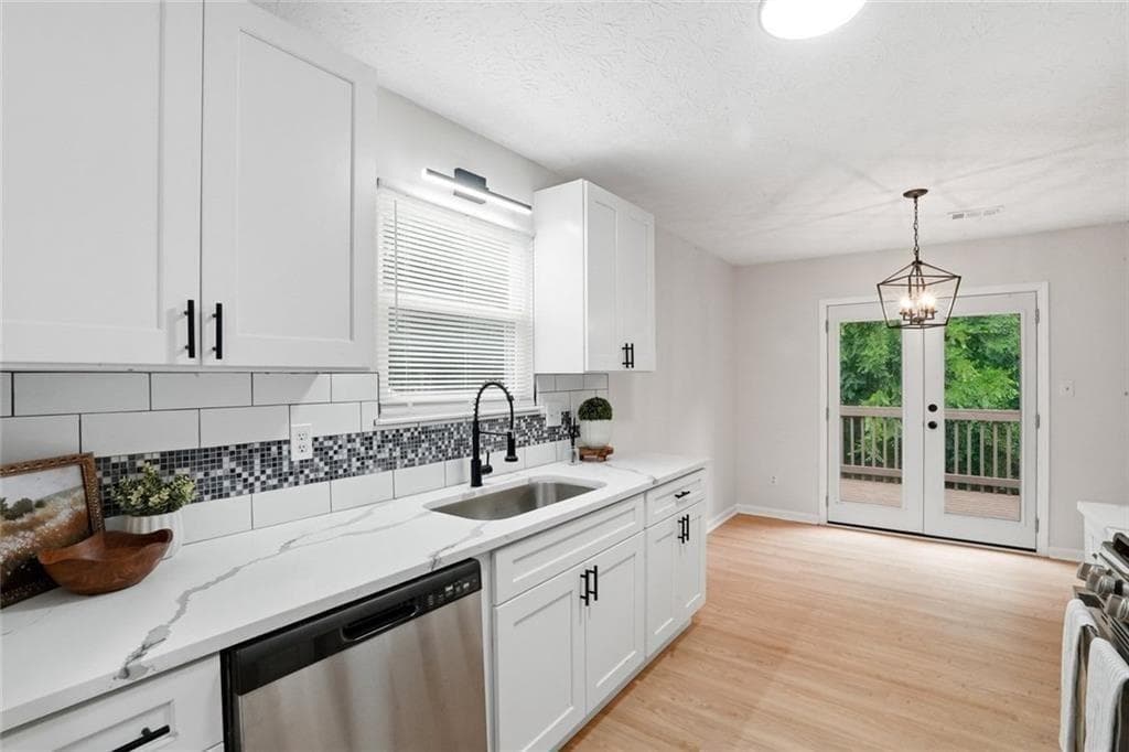 3 bedroom, 2 bathroom, 1,676 sq ft single family residence for sale at 6839 Silver Maple Drive, Rex, GA 30273 — photo 10