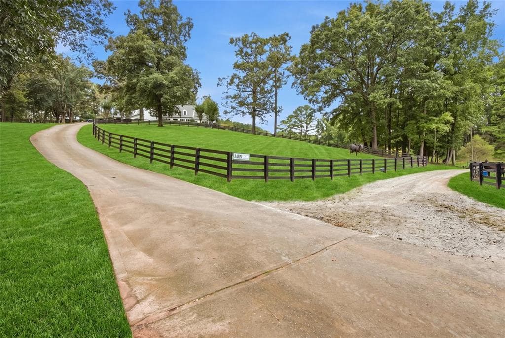 5 bedroom, 5 bathroom, 6,115 sq ft single family residence for sale at 565 Old Lathemtown Road, Canton, GA 30115 — photo 5