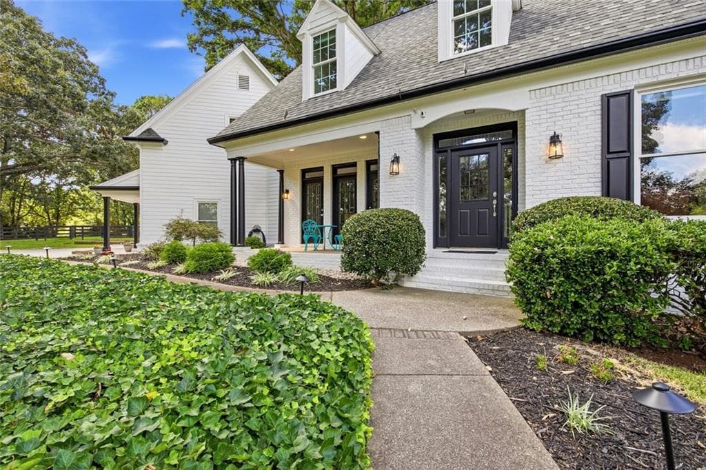 5 bedroom, 5 bathroom, 6,115 sq ft single family residence for sale at 565 Old Lathemtown Road, Canton, GA 30115 — photo 10
