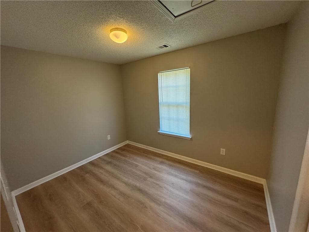 2 bedroom, 2 bathroom, 860 sq ft townhouse for rent at 113 W Sellers Street B, Jasper, GA 30143 for $1,350 a month — photo 7
