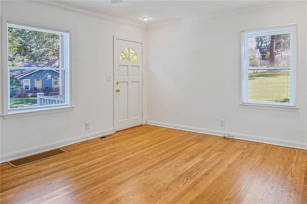 3 bedroom, 2 bathroom, 1,054 sq ft single family residence for sale at 1464 Hawthorne Avenue, Atlanta, GA 30309 — photo 2