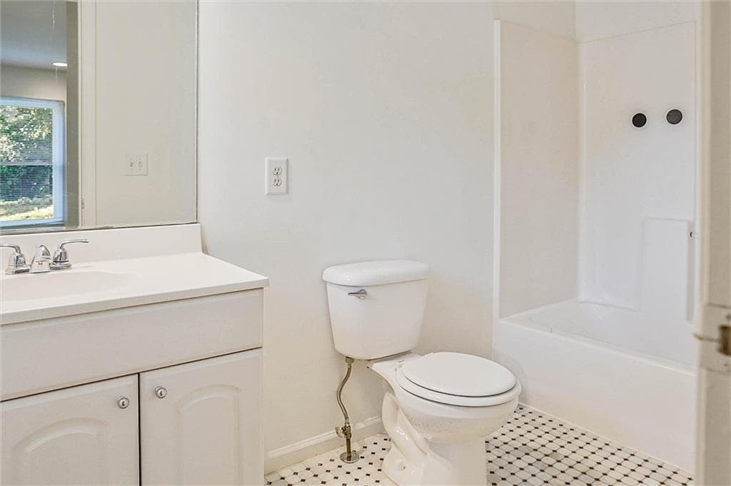 3 bedroom, 2 bathroom, 1,054 sq ft single family residence for sale at 1464 Hawthorne Avenue, Atlanta, GA 30309 — photo 9