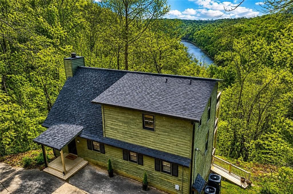 3 bedroom, 3 bathroom, 2,160 sq ft single family residence for sale at 250 Noah Circle, Ellijay, GA 30540