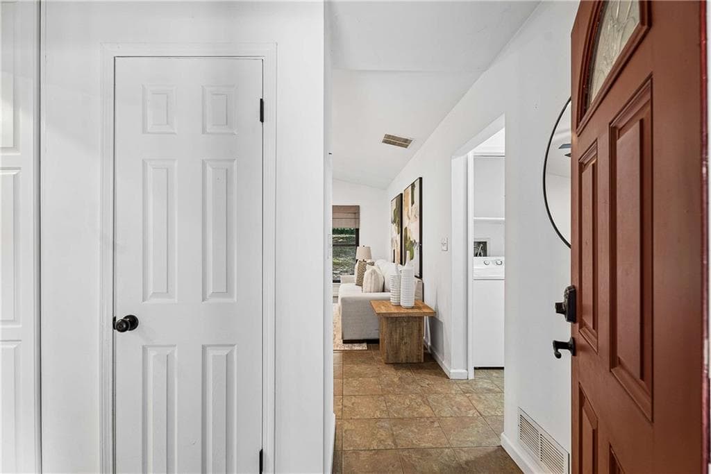 3 bedroom, 2 bathroom, 1,455 sq ft single family residence for sale at 1611 Northlake Springs Court, Decatur, GA 30033 — photo 2
