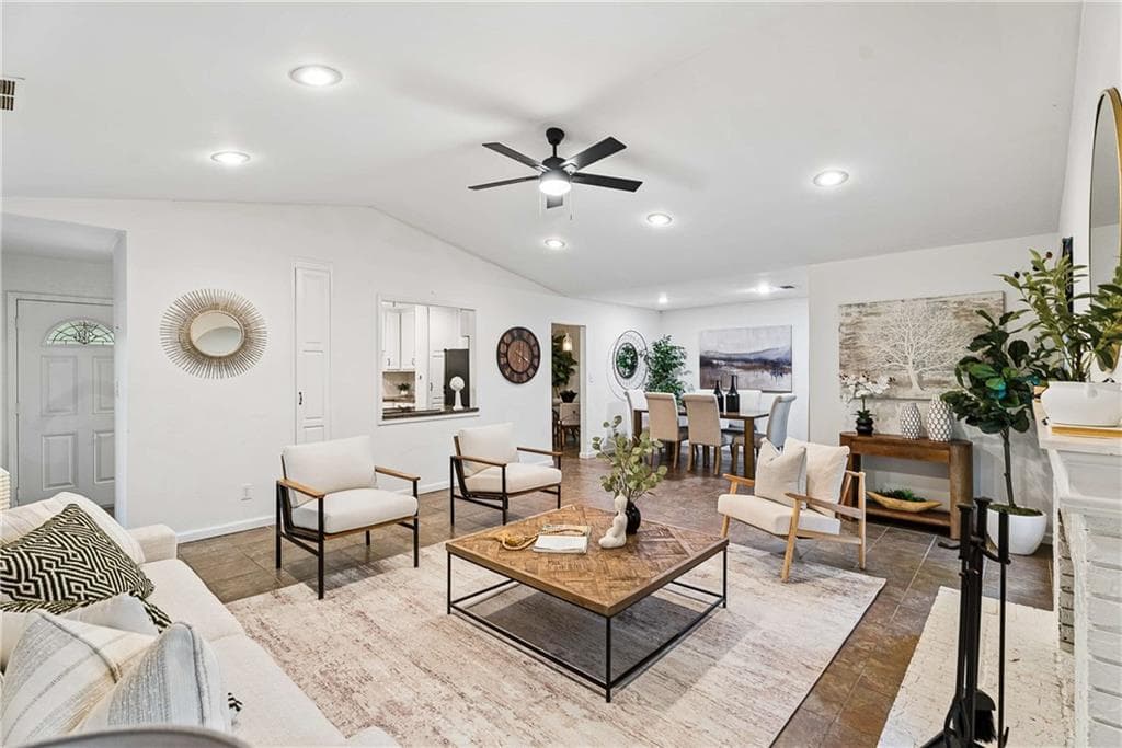 3 bedroom, 2 bathroom, 1,455 sq ft single family residence for sale at 1611 Northlake Springs Court, Decatur, GA 30033 — photo 4