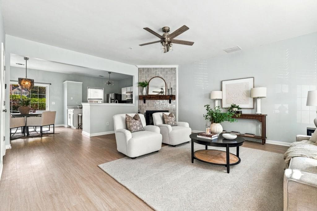 3 bedroom, 3 bathroom, 1,370 sq ft townhouse for sale at 1170 Kilmington Court, Alpharetta, GA 30009 — photo 4