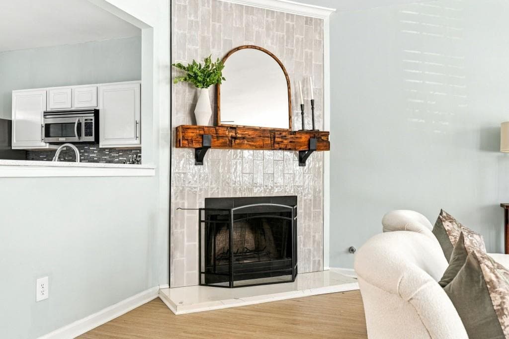 3 bedroom, 3 bathroom, 1,370 sq ft townhouse for sale at 1170 Kilmington Court, Alpharetta, GA 30009 — photo 8