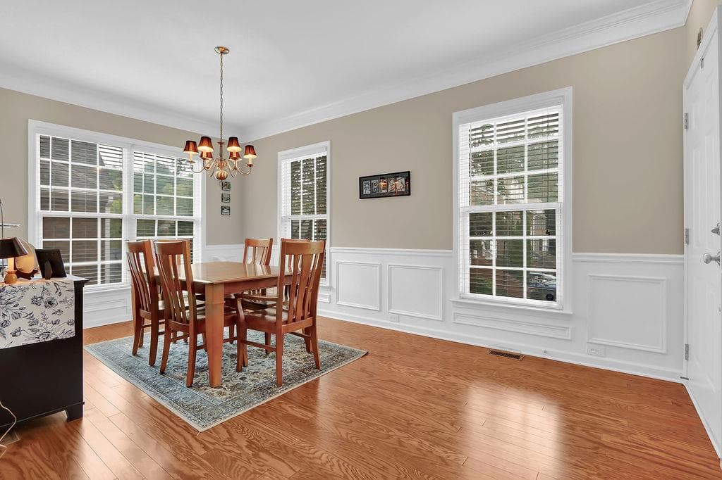 4 bedroom, 4 bathroom, 1,920 sq ft townhouse for sale at 11030 Skyway Drive, Johns Creek, GA 30097 — photo 3