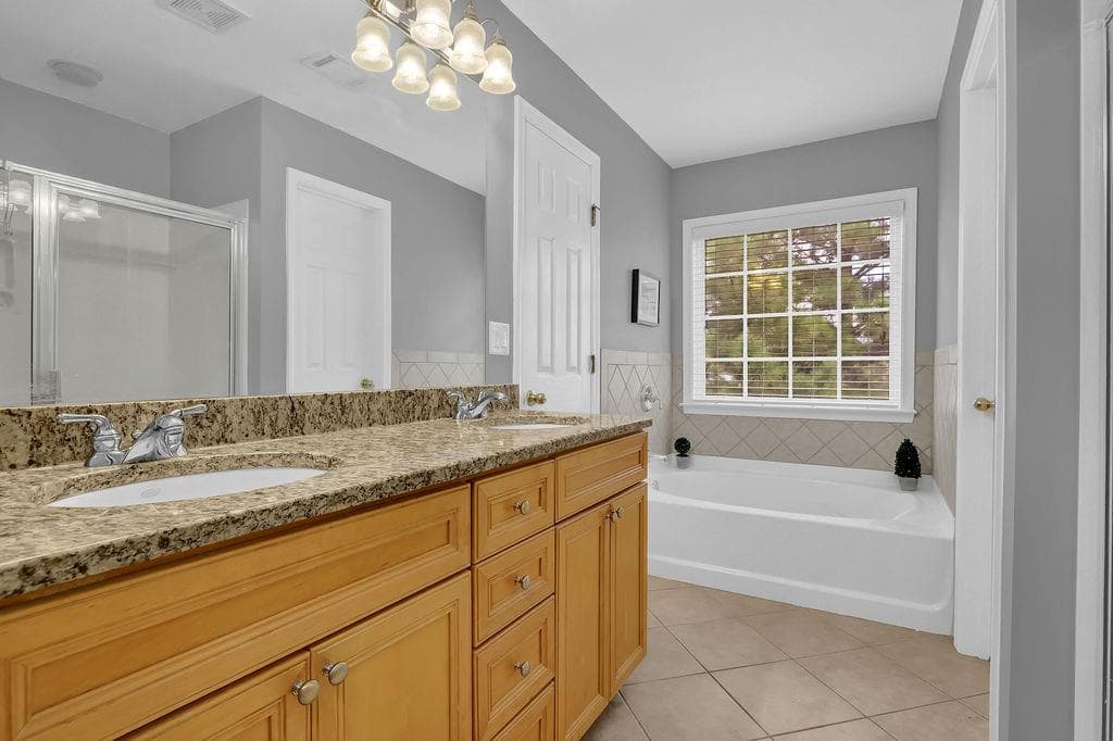 4 bedroom, 4 bathroom, 1,920 sq ft townhouse for sale at 11030 Skyway Drive, Johns Creek, GA 30097 — photo 6
