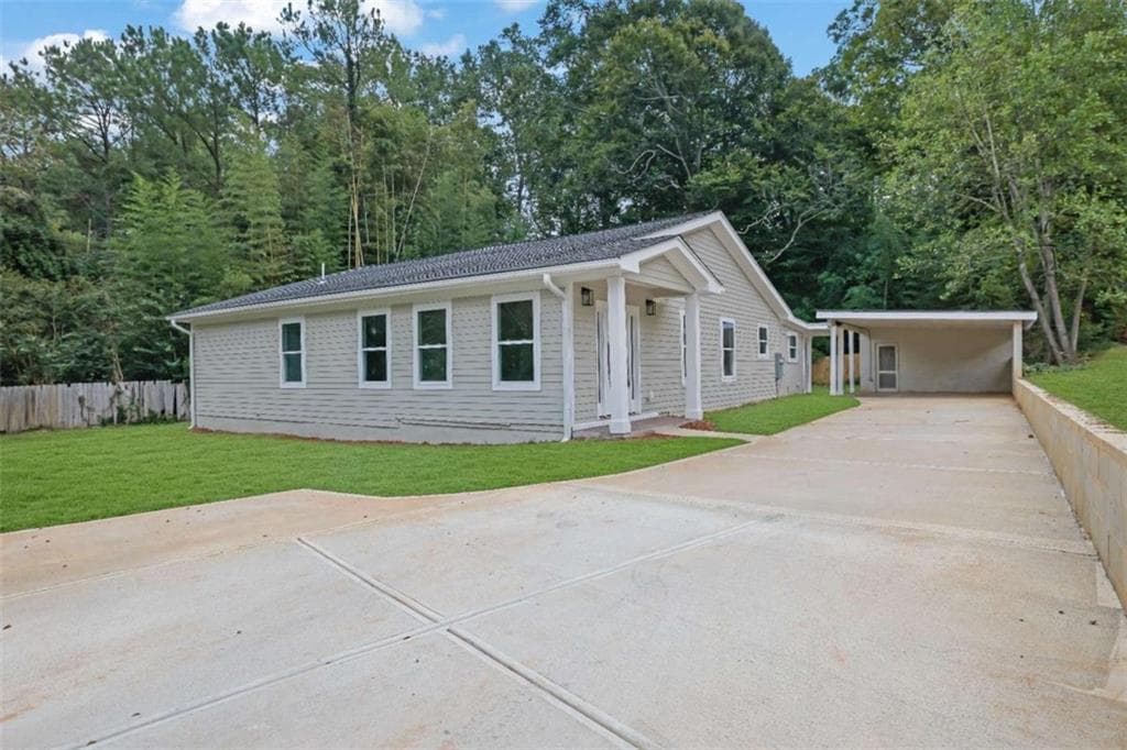 4 bedroom, 5 bathroom, 2,020 sq ft single family residence for sale at 3953 Rhyne Way Se, Smyrna, GA 30080 — photo 2