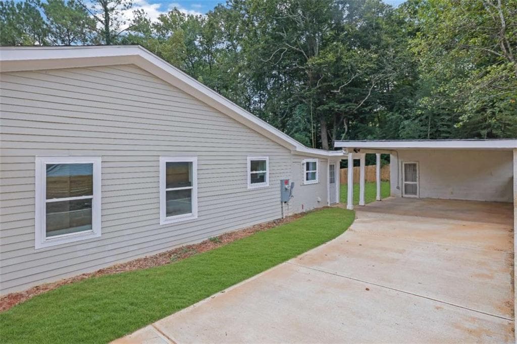 4 bedroom, 5 bathroom, 2,020 sq ft single family residence for sale at 3953 Rhyne Way Se, Smyrna, GA 30080 — photo 4